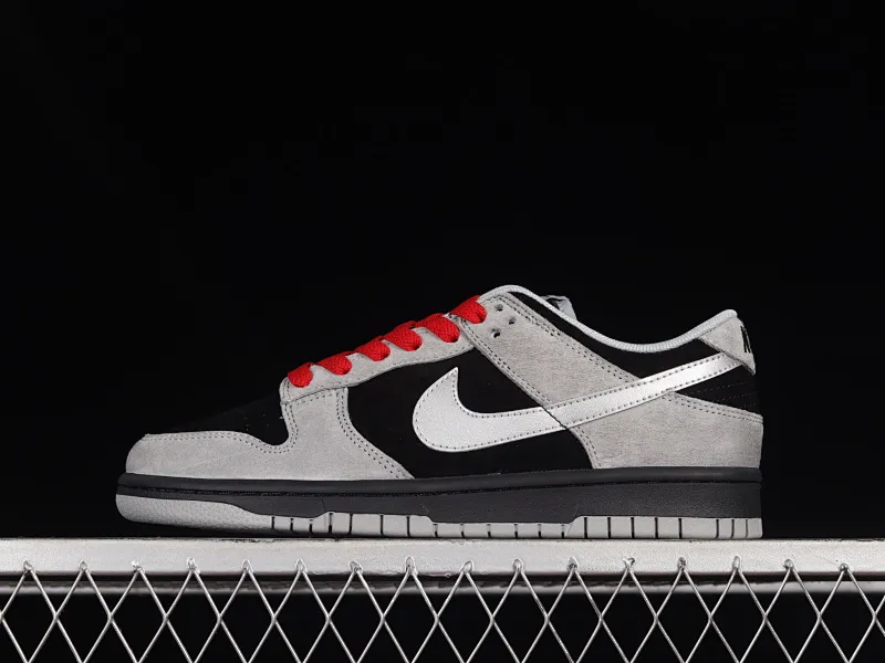 All Categories Nk SB Dunk Series Nk SB Dunk Low Low-top sneakers Otomo Katsuhiro x Nk SB Dunk Low "Steamboy OST" Creative customization collaboration Otomo Katsuhiro co-branded SB low-top sports and leisure sneakers DD3699-008